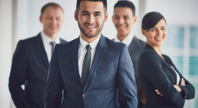 想成為CEO?別錯過這幾間頂尖大學!